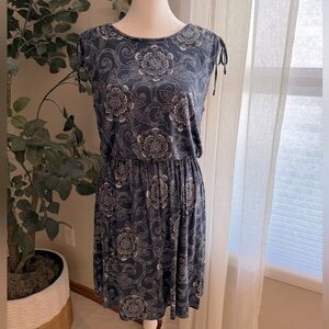 Loft dress with shoulder ties